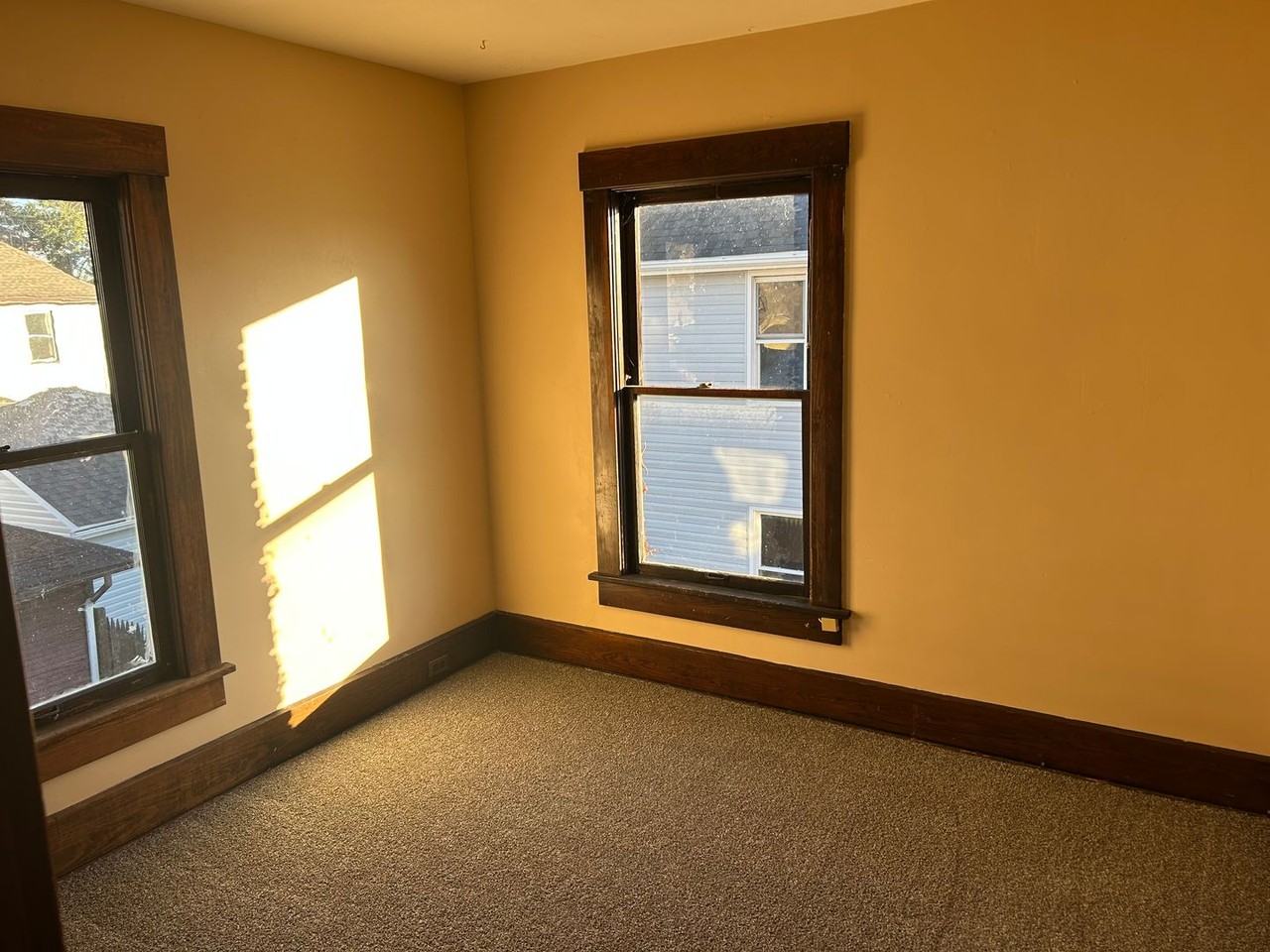 1432 Louisiana Ave Nw - Photo 5 of 10