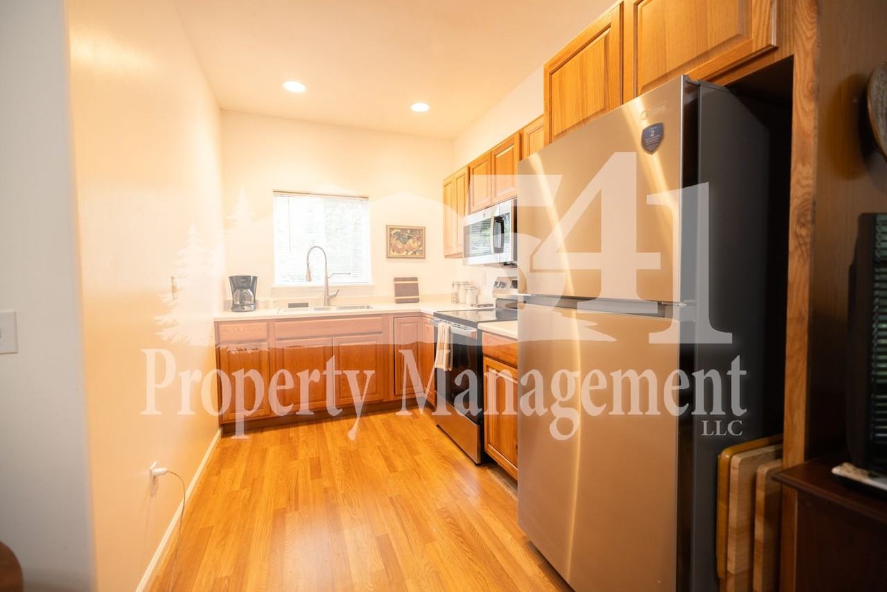 327 Dawn Allan Dr #A - Photo 6 of 11