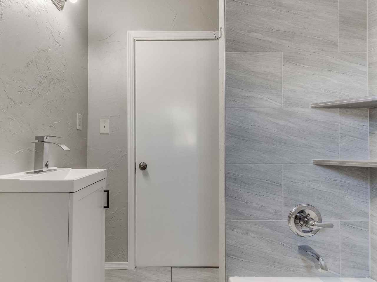 207 West Main Street - Photo 6 of 15