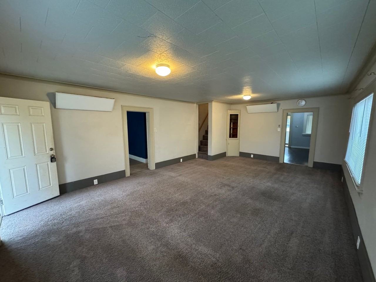 1120 Grant St - Photo 4 of 22