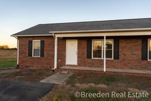 featured image of 3405 Dreamy Lane