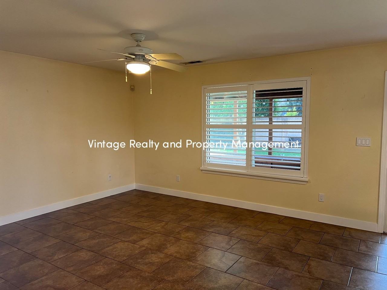 387 Teresa Place - Photo 6 of 29