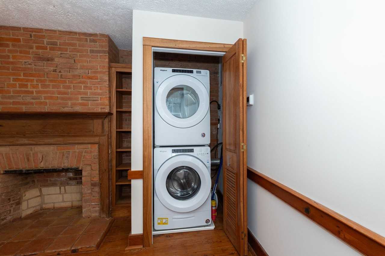 562 Smithfield Ln - Photo 6 of 24