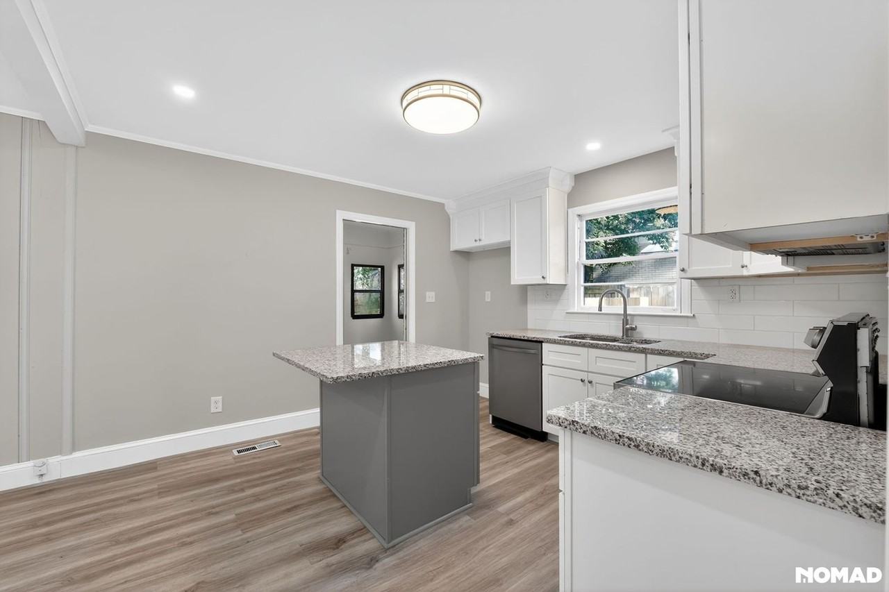 4056 Whitehall Dr - Photo 3 of 27