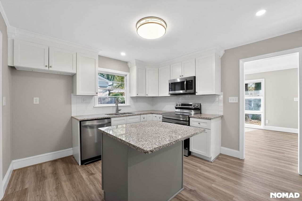 4056 Whitehall Dr - Photo 4 of 27