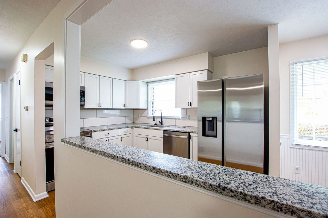 3604 S 78th St - Photo 3 of 37