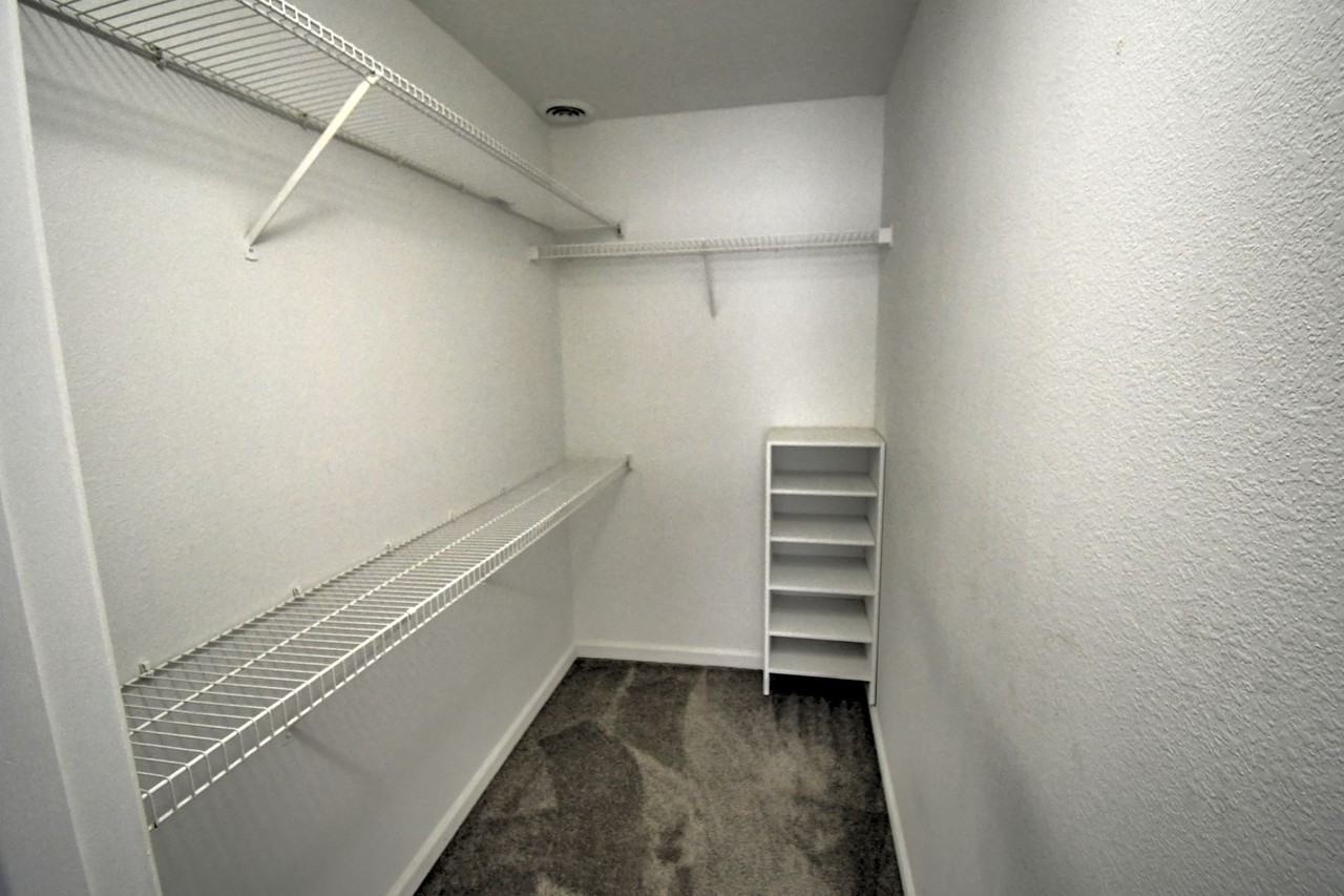 11605 Singing Arrow Avenue Southeast - Photo 6 of 12