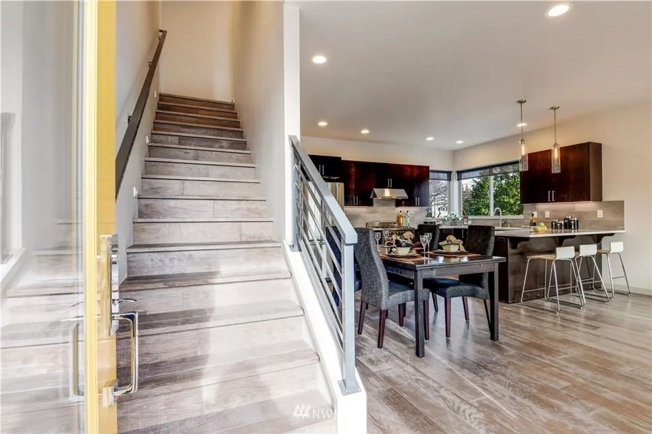 670 Howe Street - Photo 2 of 23