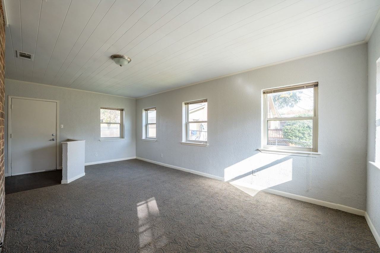 5508 Flamingo Dr - Photo 5 of 24