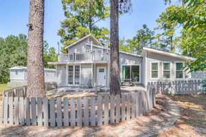 featured image of 372 Plum Street