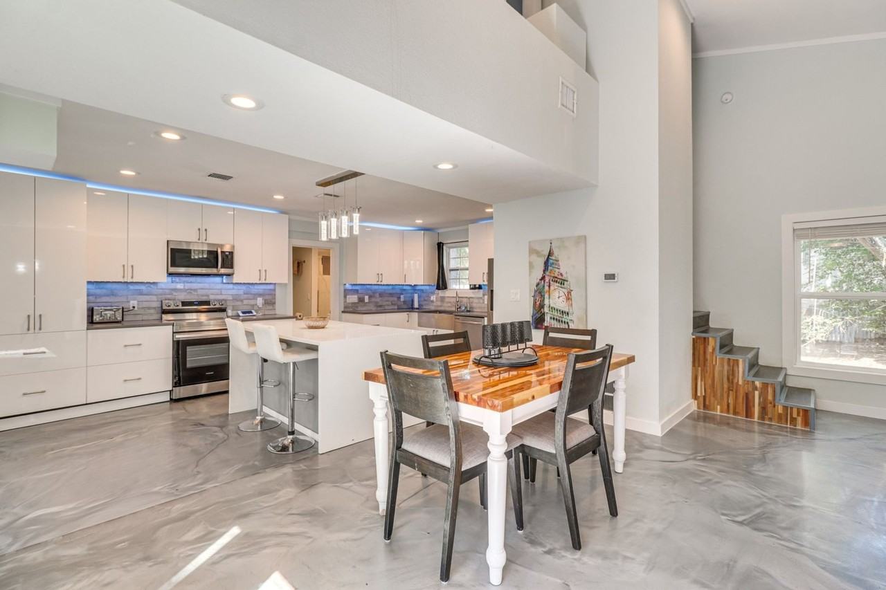 372 Plum St - Photo 3 of 26