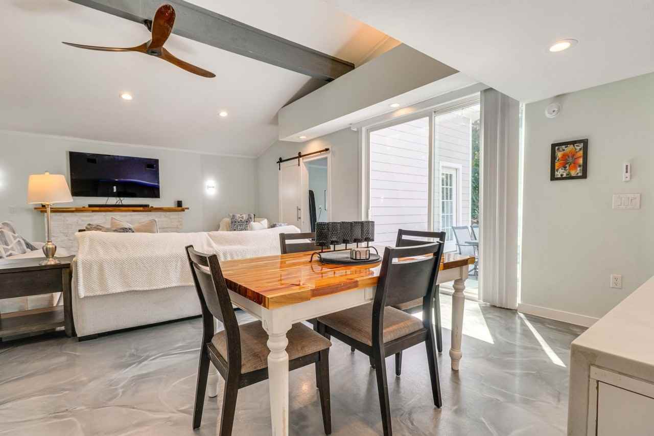 372 Plum St - Photo 4 of 26