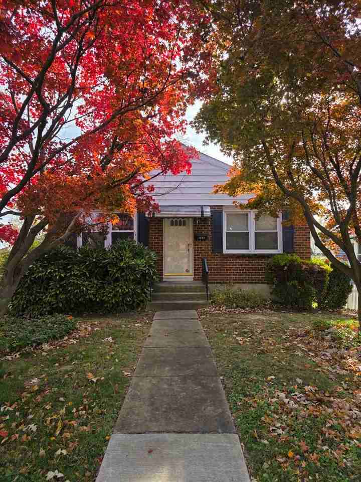 1008 Fairview Ave - Photo 2 of 26