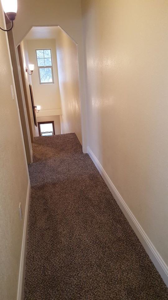 346 SW 3rd St - Photo 4 of 22