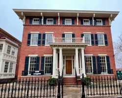 featured image of 922 Greene Street