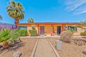 featured image of 210 N 10th St