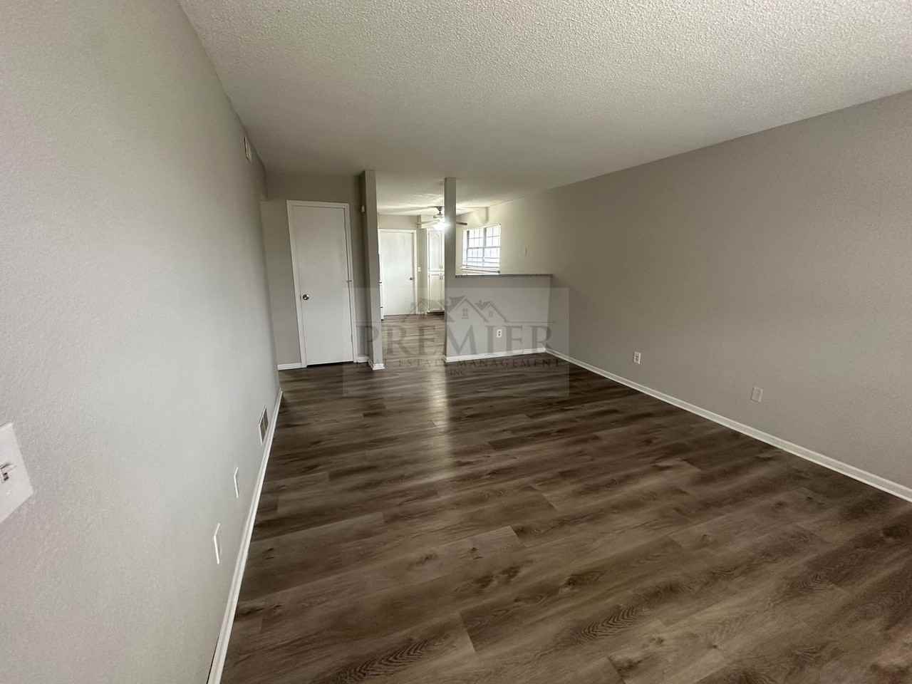 302 W Montgomery St #4 - Photo 4 of 13