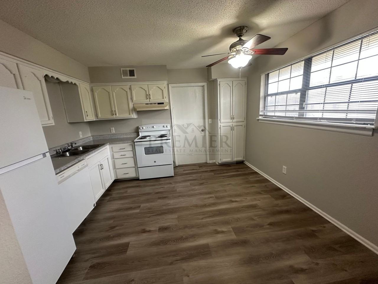 302 W Montgomery St #4 - Photo 6 of 13