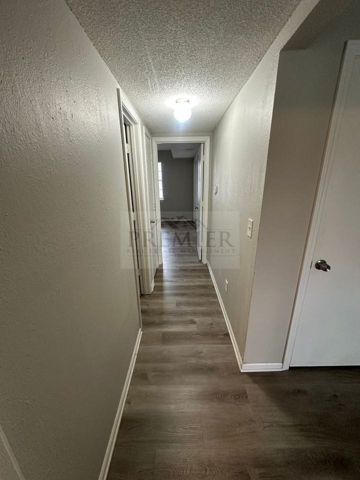 302 W Montgomery St #4 - Photo 7 of 13