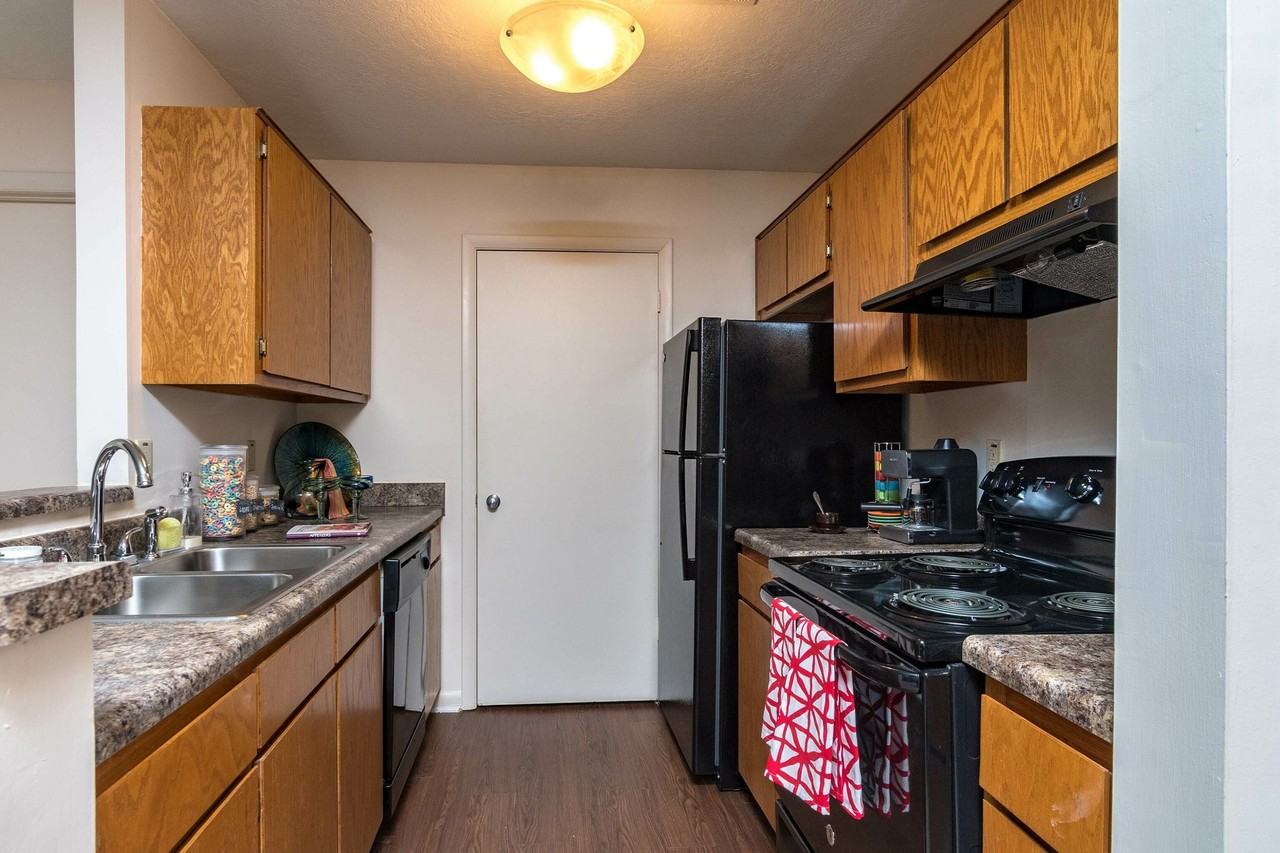 Stevens Creek Commons - Photo 5 of 29