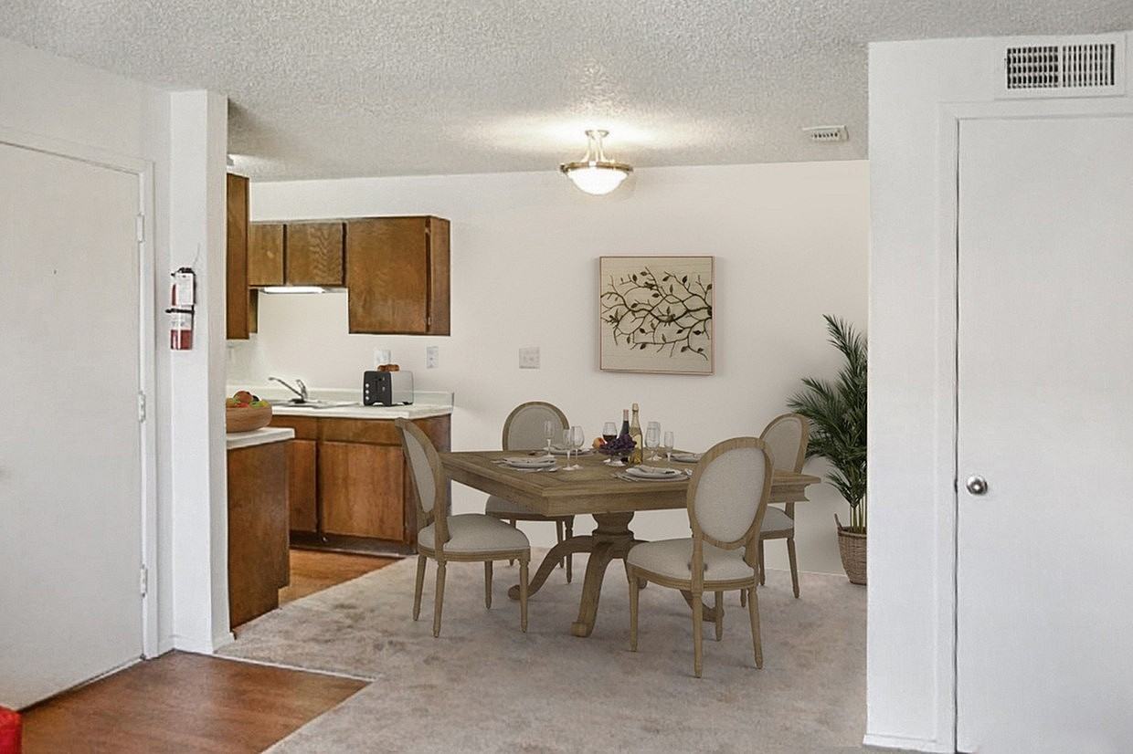 Parkway Villas - Photo 2 of 14