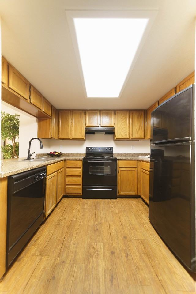 The Pointe - Photo 7 of 30