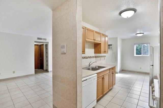 924 17th Ave S - Photo 4 of 7