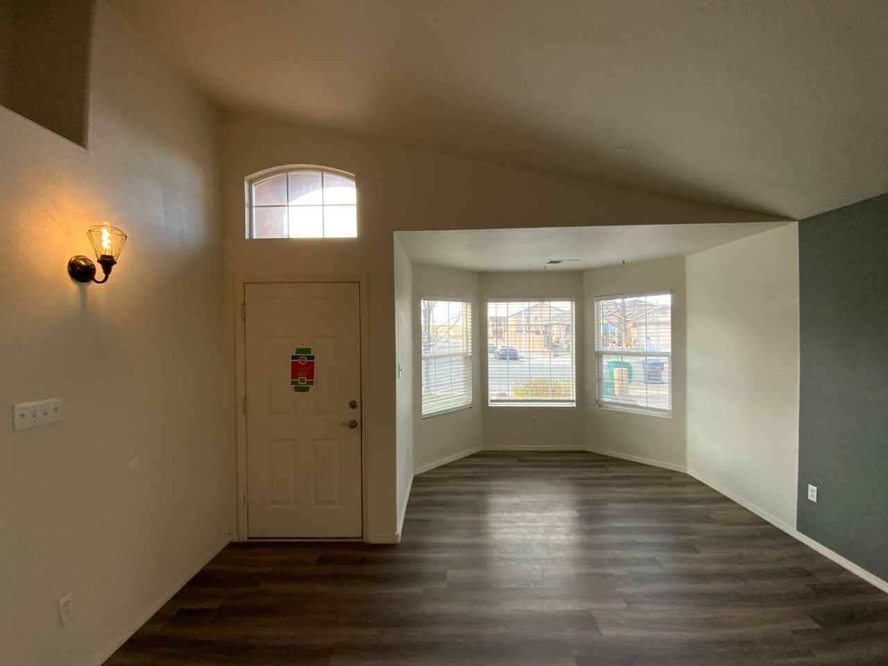 3820 Oasis Springs Rd Ne - Photo 4 of 38