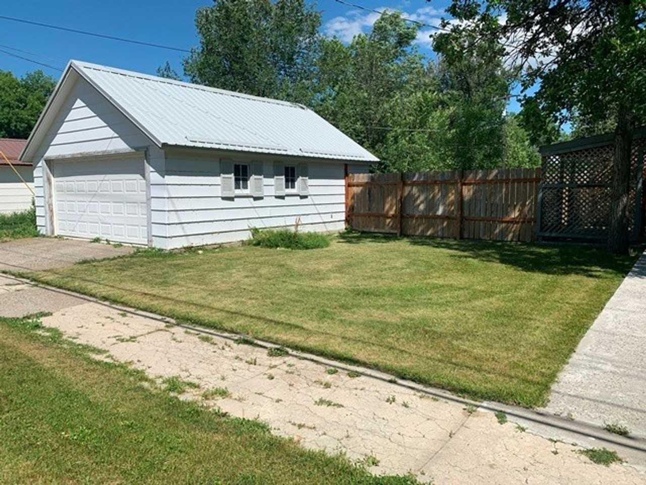 104 A Street - Photo 3 of 13