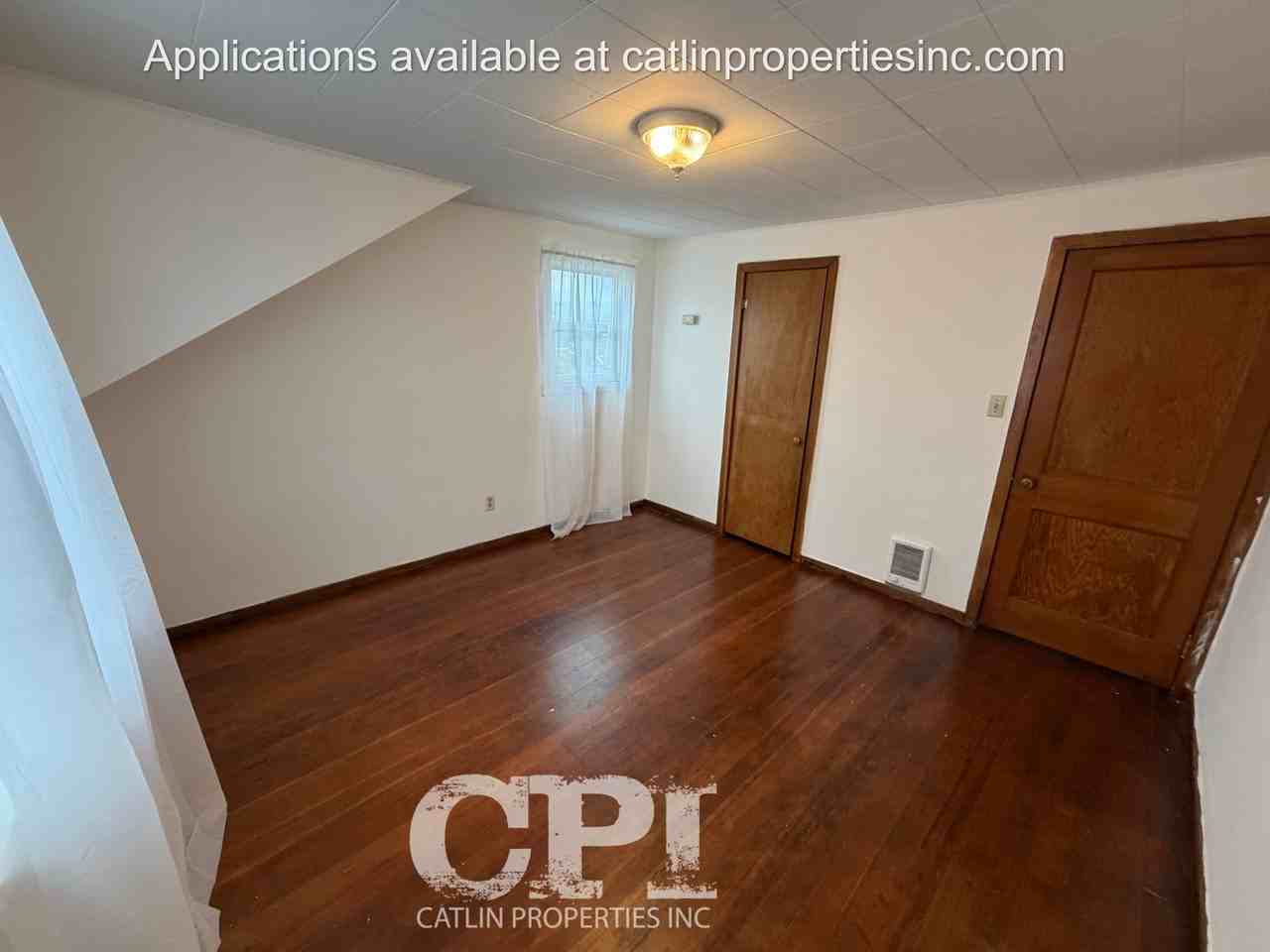 405 405 N 6th Avenue-Single - Family - Photo 3 of 8