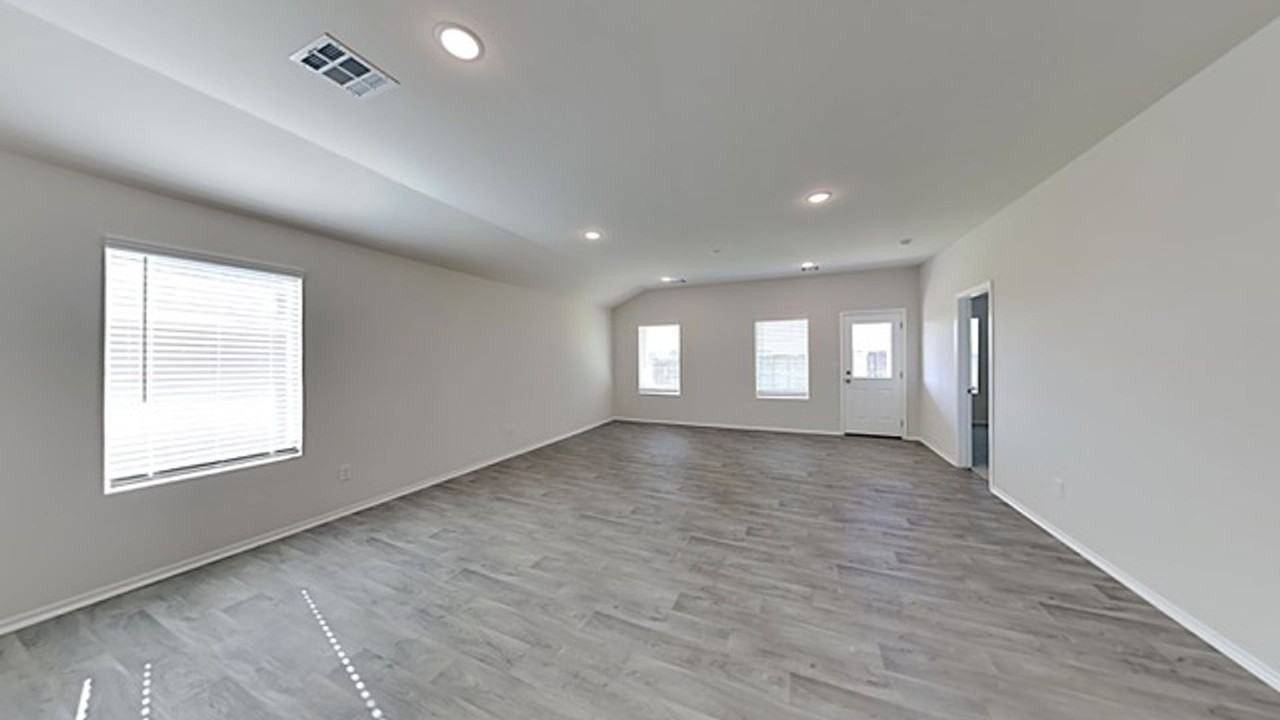 11212 Nw 94th Ter - Photo 4 of 18