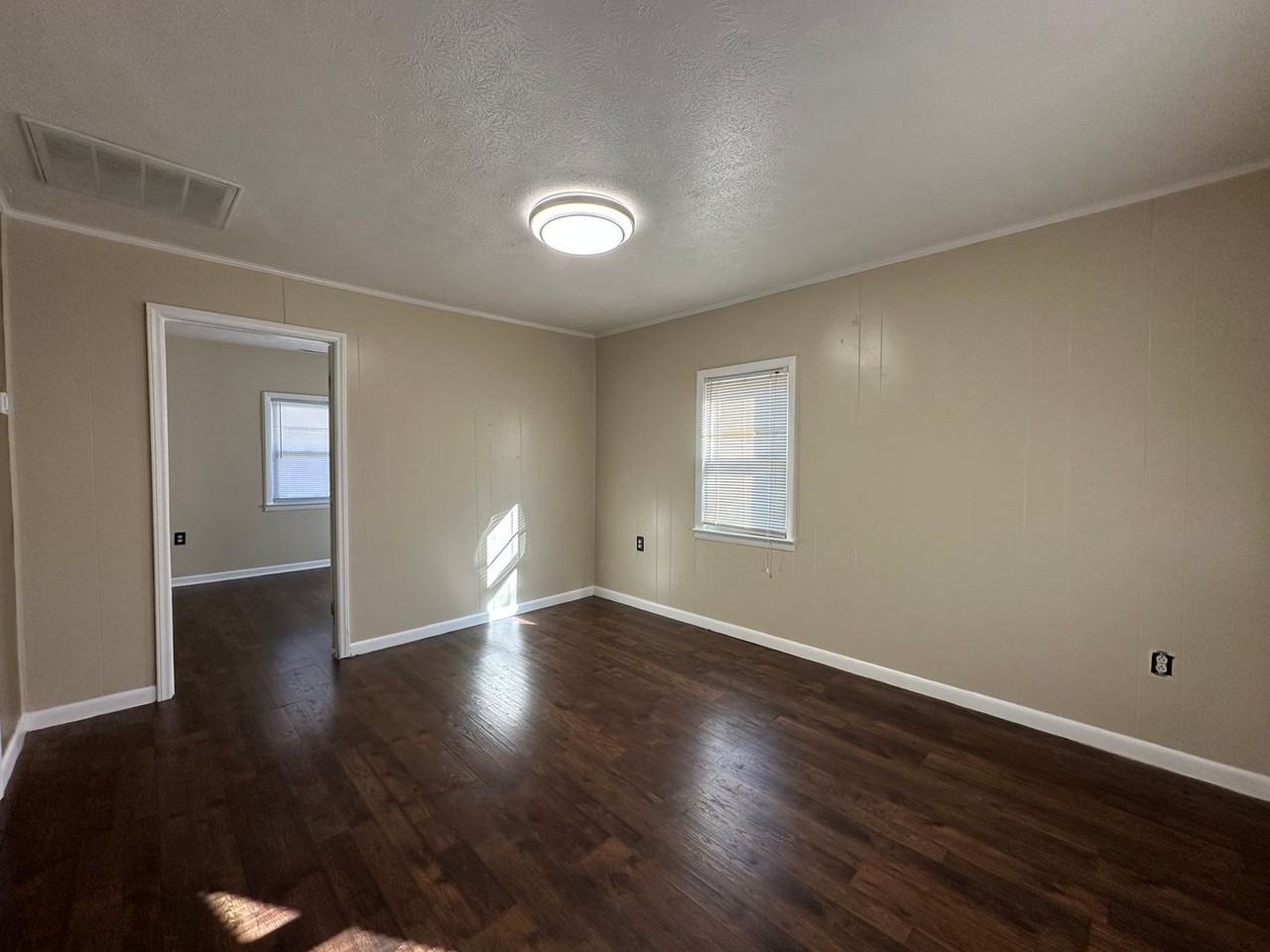 717 Plantation Road - Photo 3 of 19