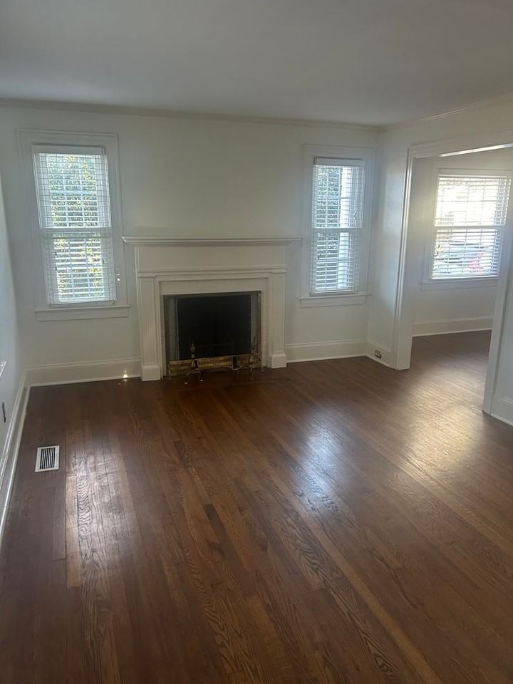 9 East Mountainview Avenue - Photo 2 of 20