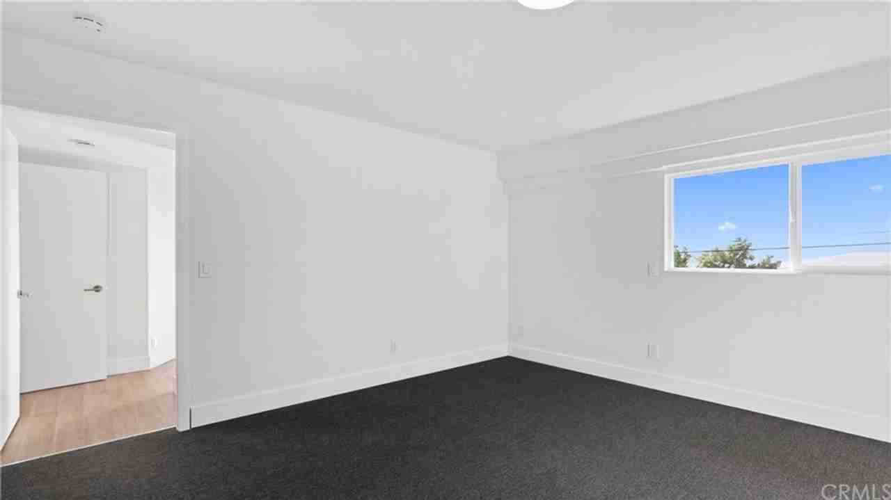 381 Santa Maria Ave - Photo 6 of 29