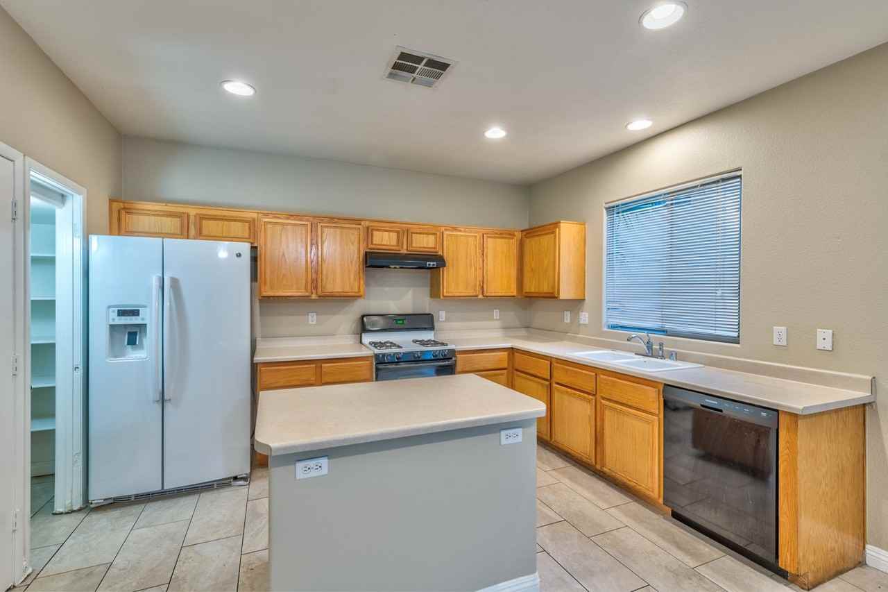 4072 Blue Wildrye Street - Photo 5 of 16