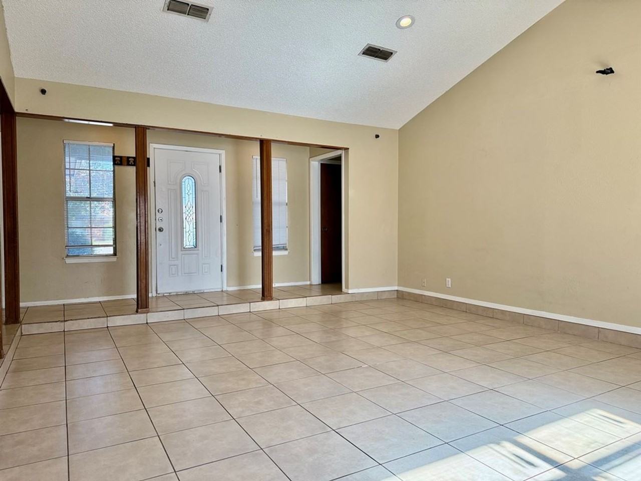 4505 Cloudcroft Court - Photo 3 of 23