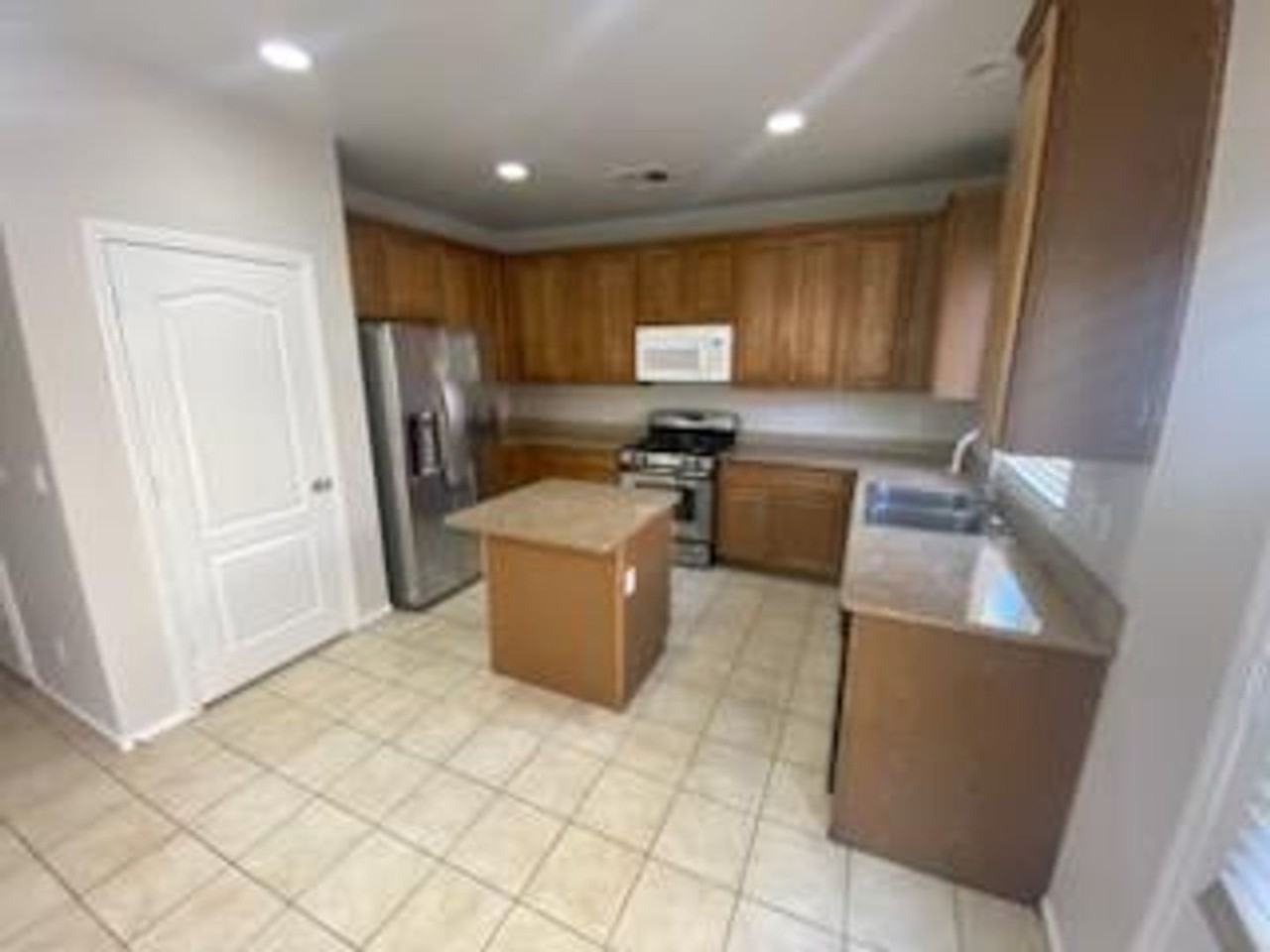 680 Sumatra Place - Photo 2 of 13