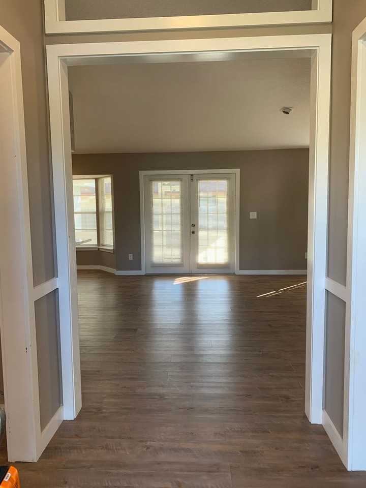 1529 Spring Ridge Cir - Photo 2 of 40