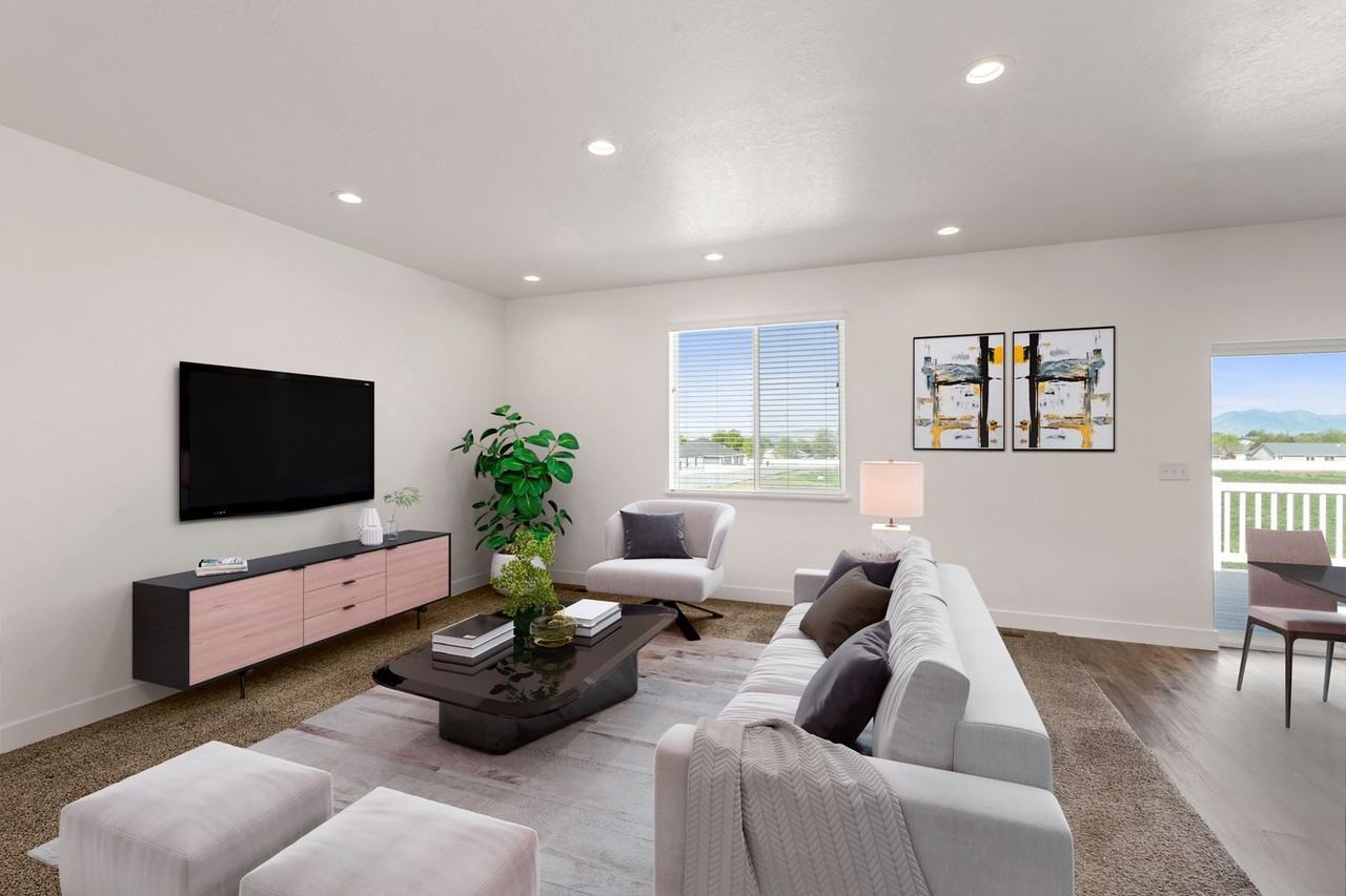 783 S 340 E - Photo 2 of 17