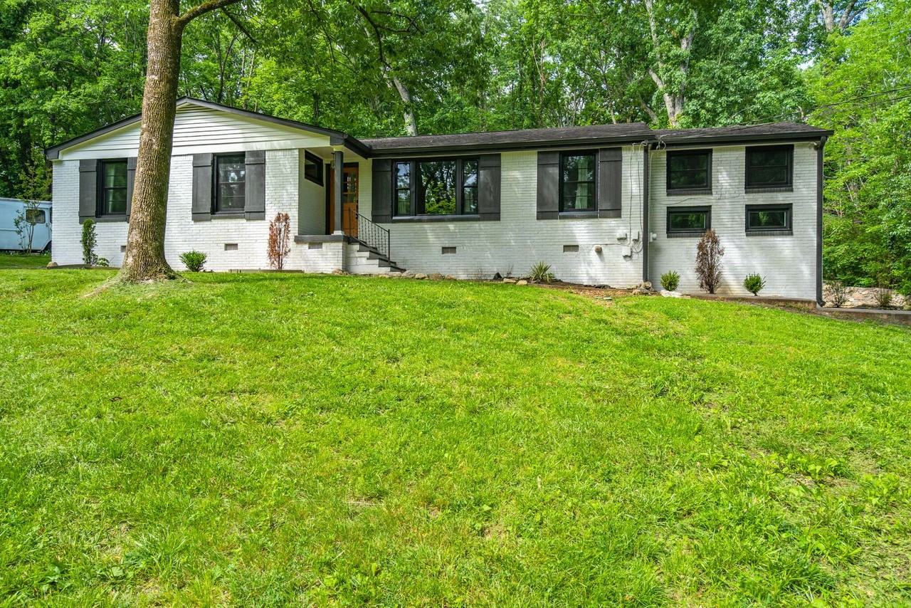 703 Clematis Drive - Photo 7 of 45