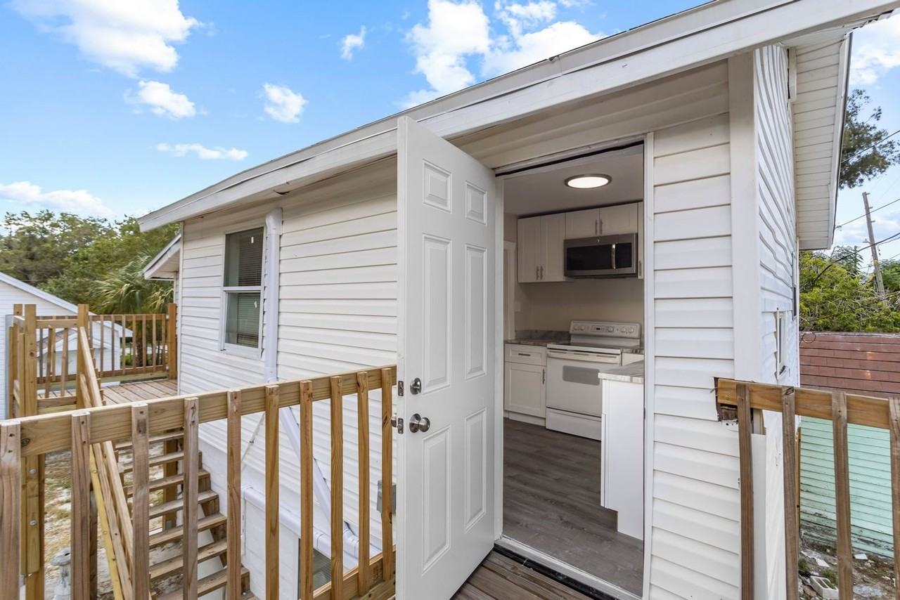 3487 16th Ave S - Photo 3 of 34