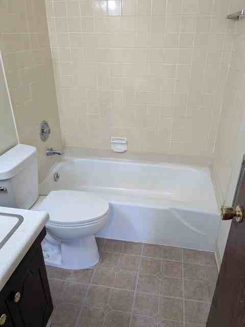 1832 Lilac LLC - Photo 3 of 6