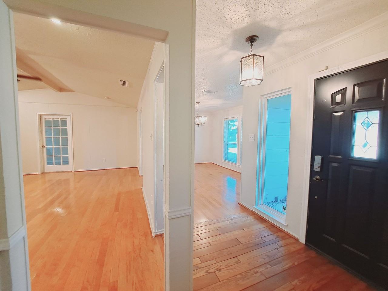 1005 Harness Lane - Photo 2 of 26