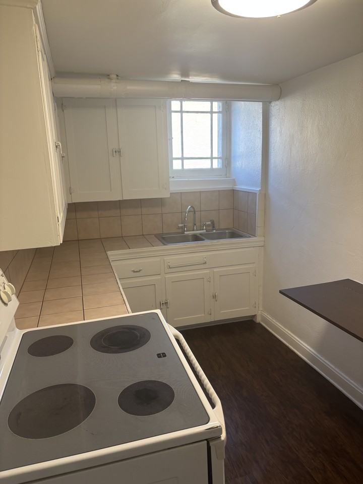 146 8th Street - Photo 3 of 9