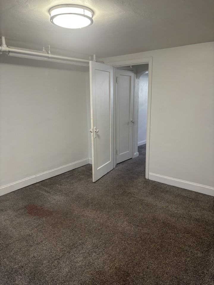 146 8th Street - Photo 5 of 9