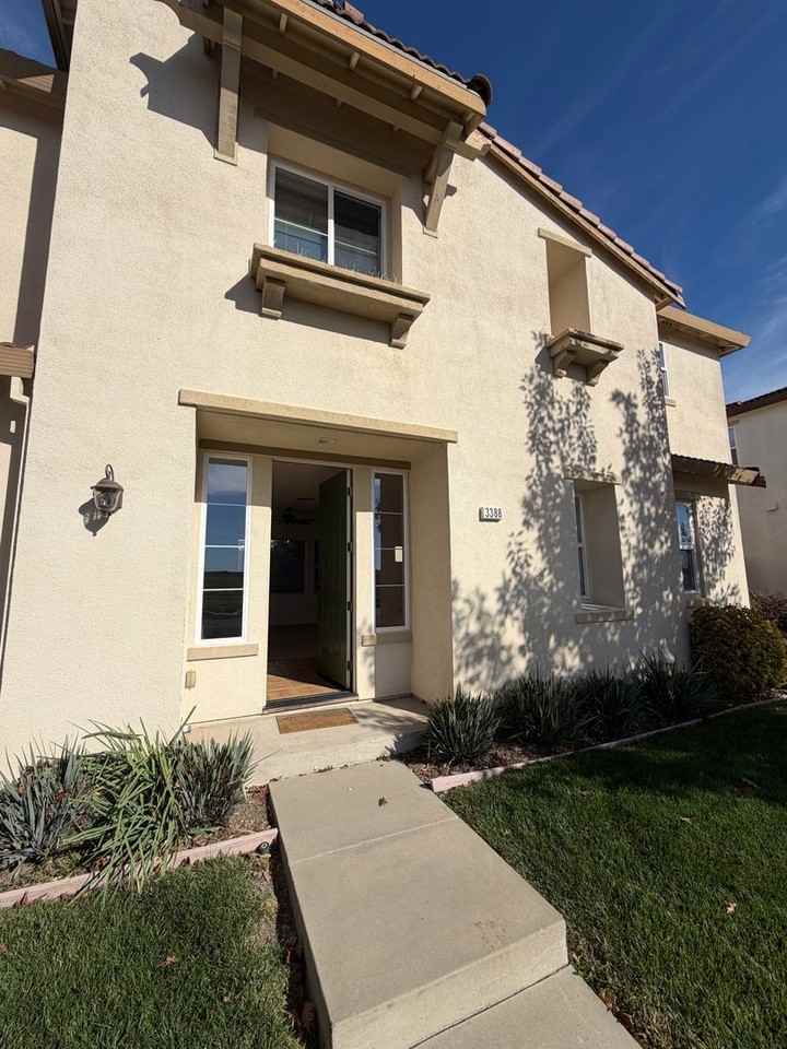 3388 Bevan Rd - Photo 3 of 30