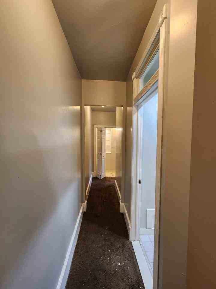 1516 Perkiomen Avenue - Photo 4 of 8