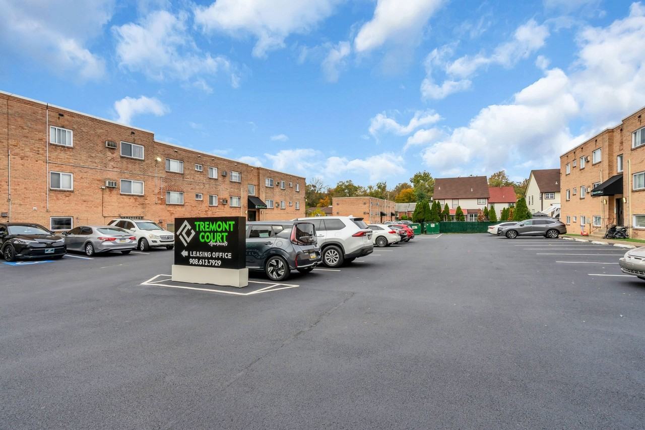 Tremont Court Apartments! - Photo 7 of 23