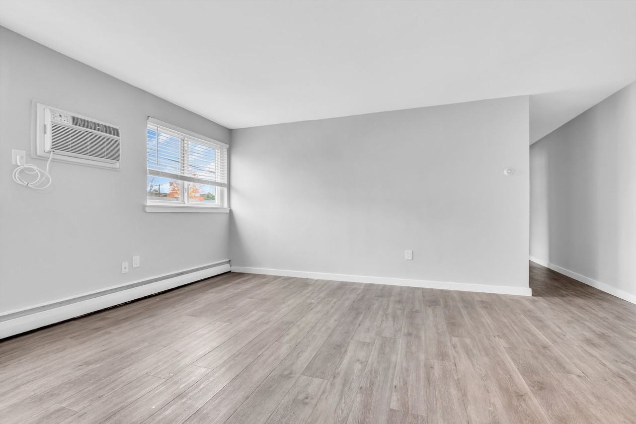 Tremont Court Apartments! - Photo 4 of 13