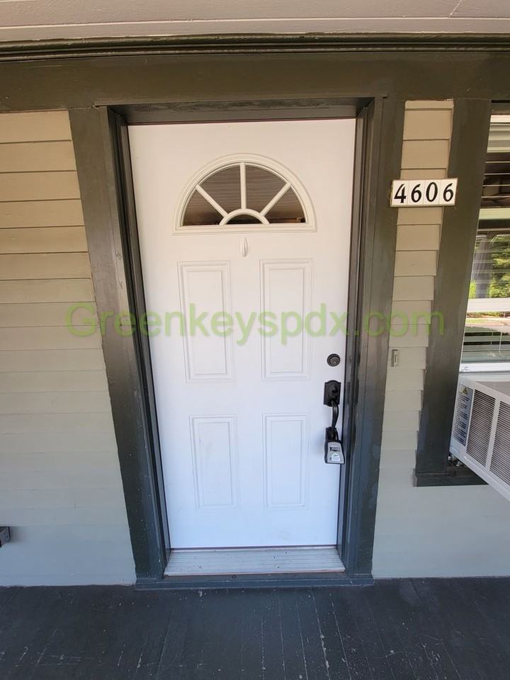 4606 Northeast Halsey Street - Photo 3 of 25